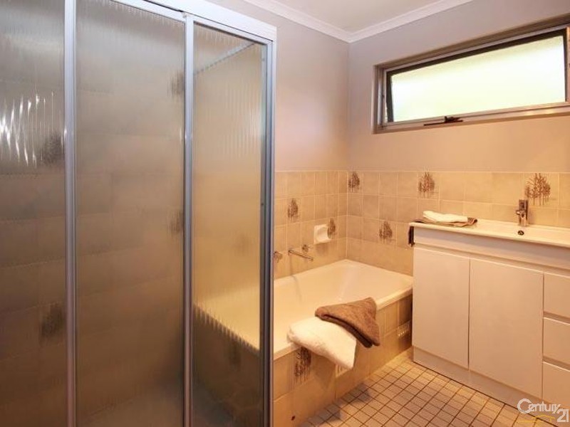 3 Kingsbridge Drive, Morphett Vale SA 5162
