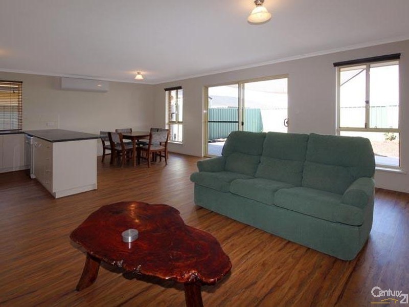 4-9 Sapphire Way, Aldinga Beach SA 5173