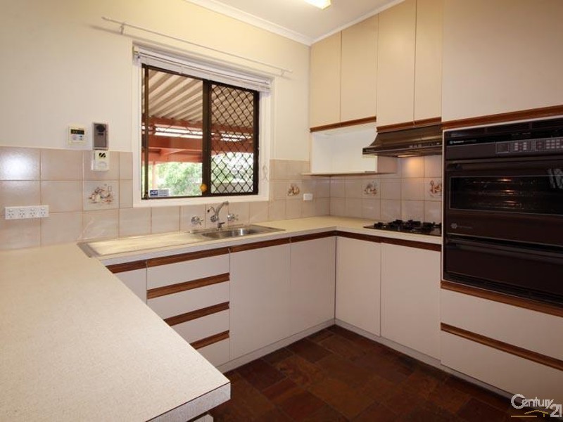 2 Shetland Road, Marion SA 5043