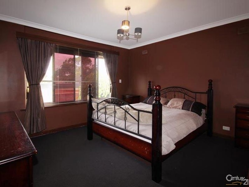 15 Vernon Crescent, Port Noarlunga South SA 5167