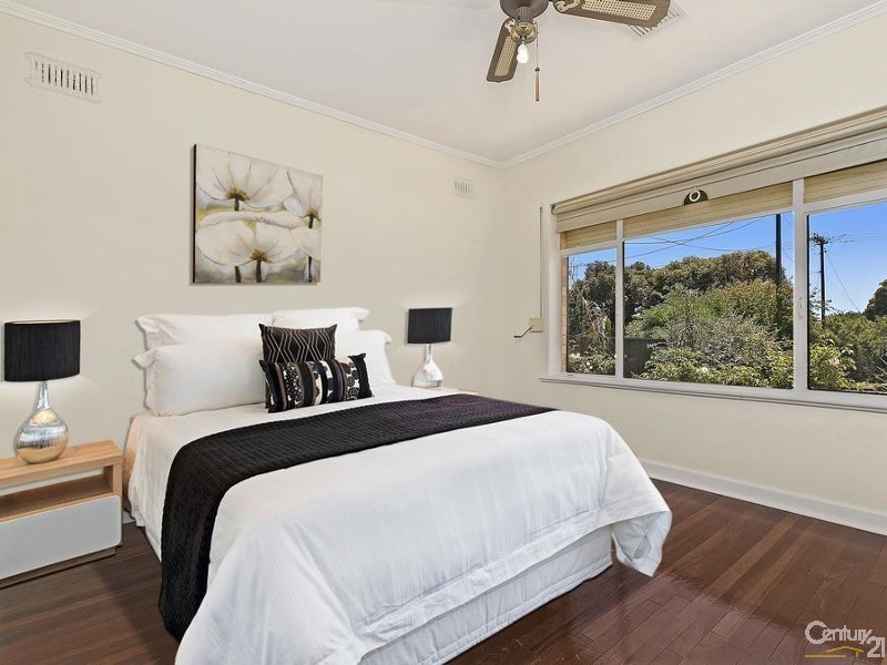 24 Roger Road, Morphett Vale SA 5162