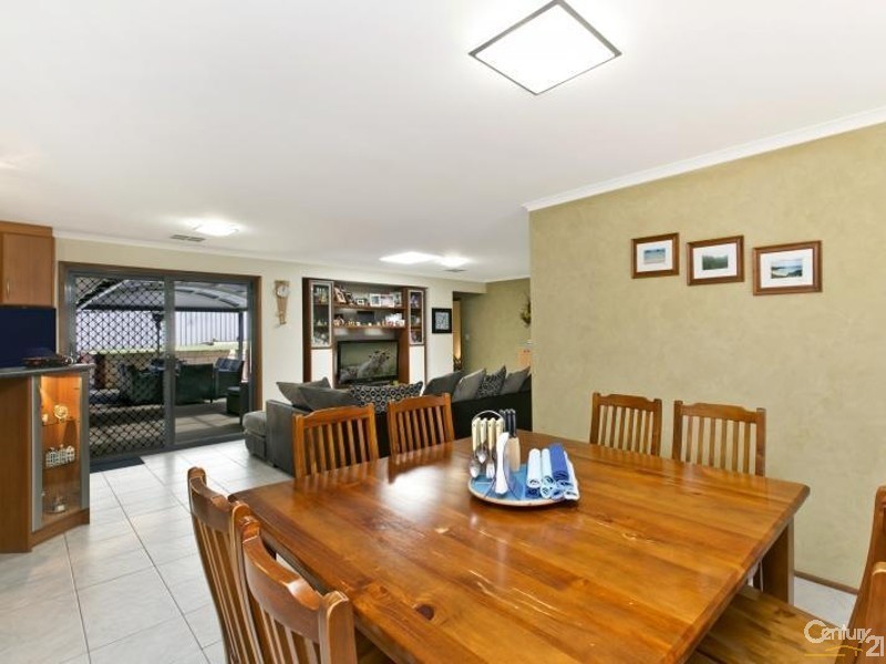 16 Wooding Street, Woodcroft SA 5162