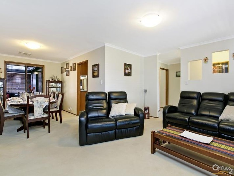 16 Wooding Street, Woodcroft SA 5162