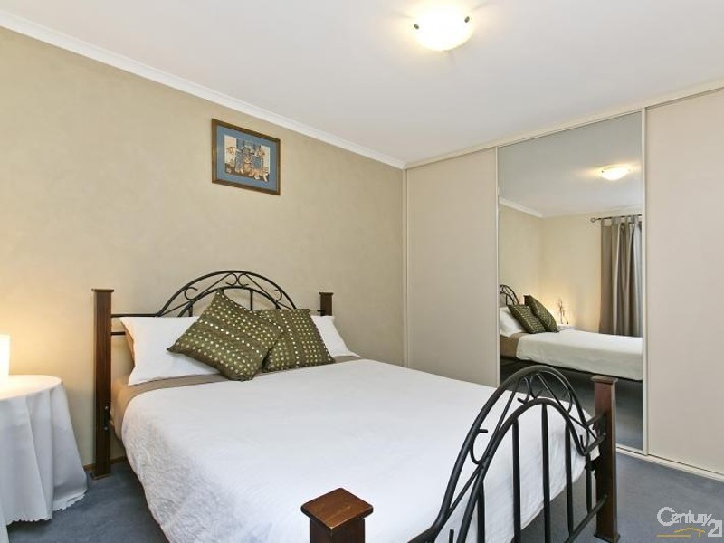 16 Wooding Street, Woodcroft SA 5162