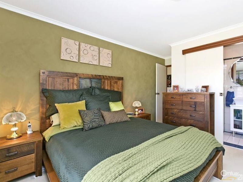 16 Wooding Street, Woodcroft SA 5162