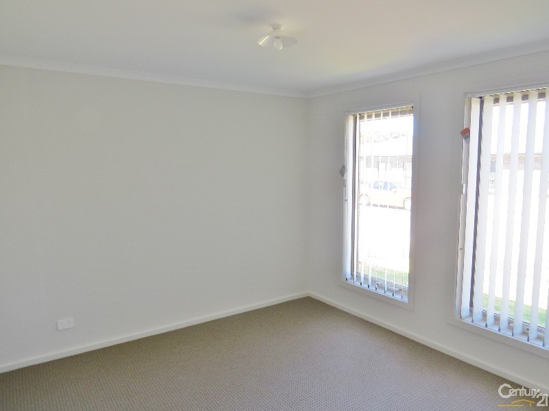 42 Sunderland Cres, Seaford SA 5169