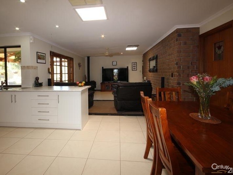 12 Goodrington Way, Moana SA 5169