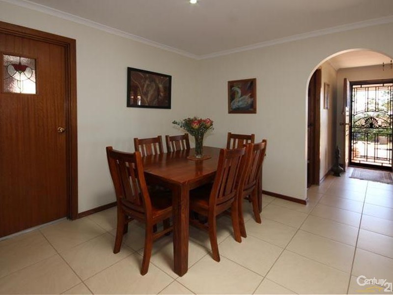 12 Goodrington Way, Moana SA 5169