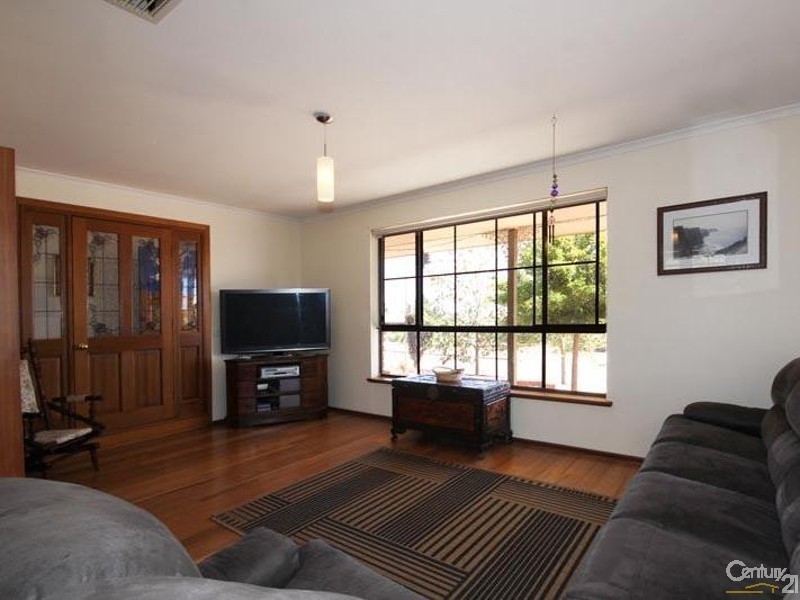 12 Goodrington Way, Moana SA 5169