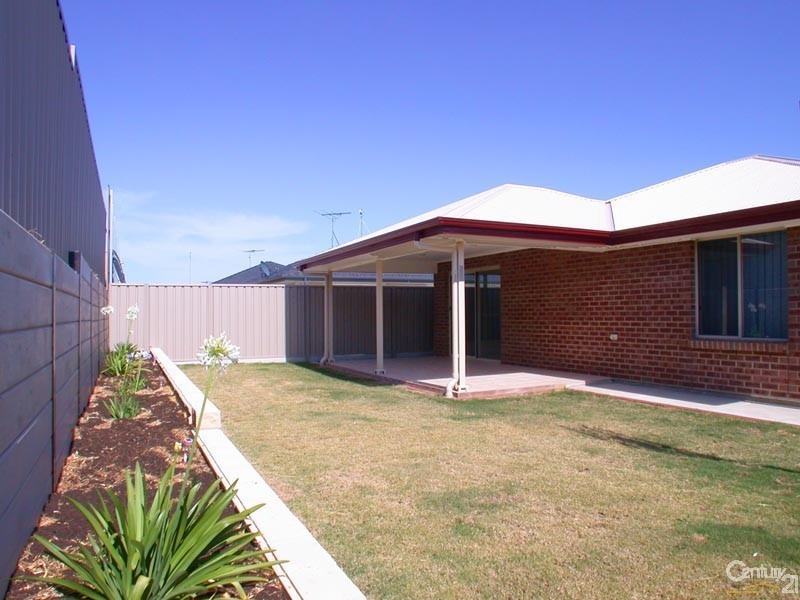 26 Cairns Way, Seaford Rise SA 5169