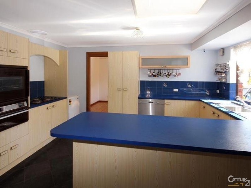 6 Crossing Road, Aberfoyle Park SA 5159