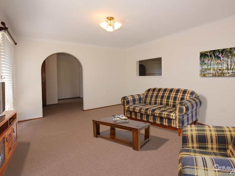 27 Manunda Way, Hallett Cove SA 5158