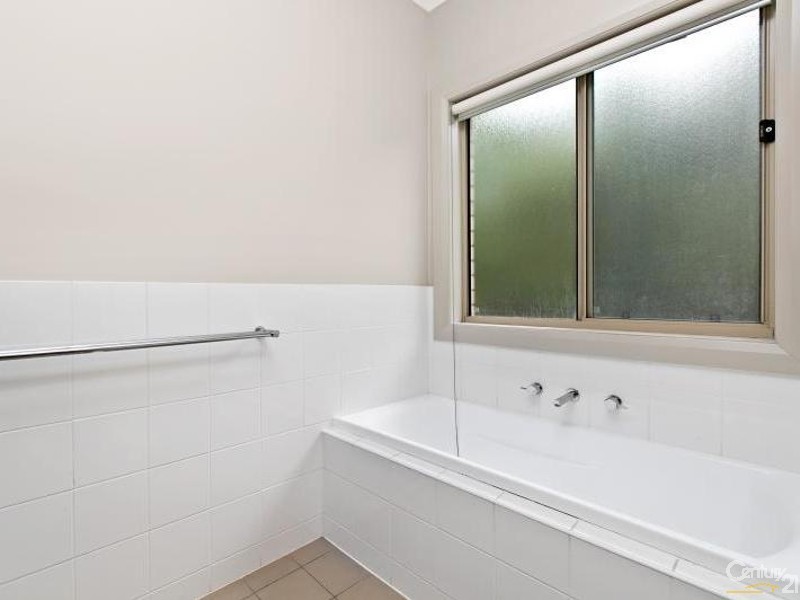 4 Sylvan Circuit, Noarlunga Downs SA 5168