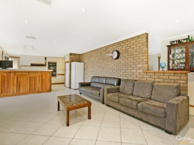15 Nannigai Drive, Hallett Cove SA 5158