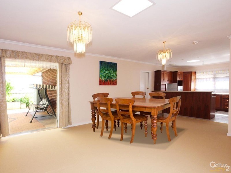 3 Madeline Crescent, Hallett Cove SA 5158