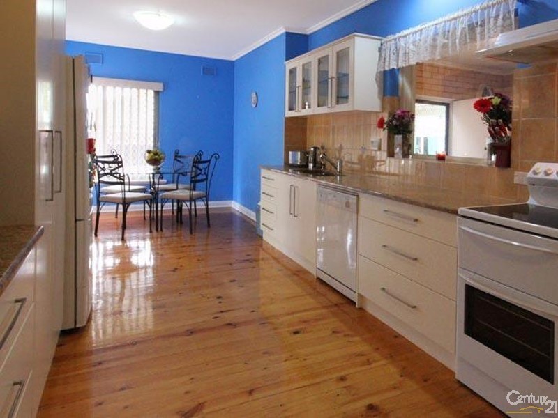 26 Graham Avenue, Hackham SA 5163