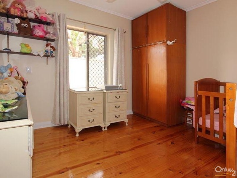 26 Graham Avenue, Hackham SA 5163