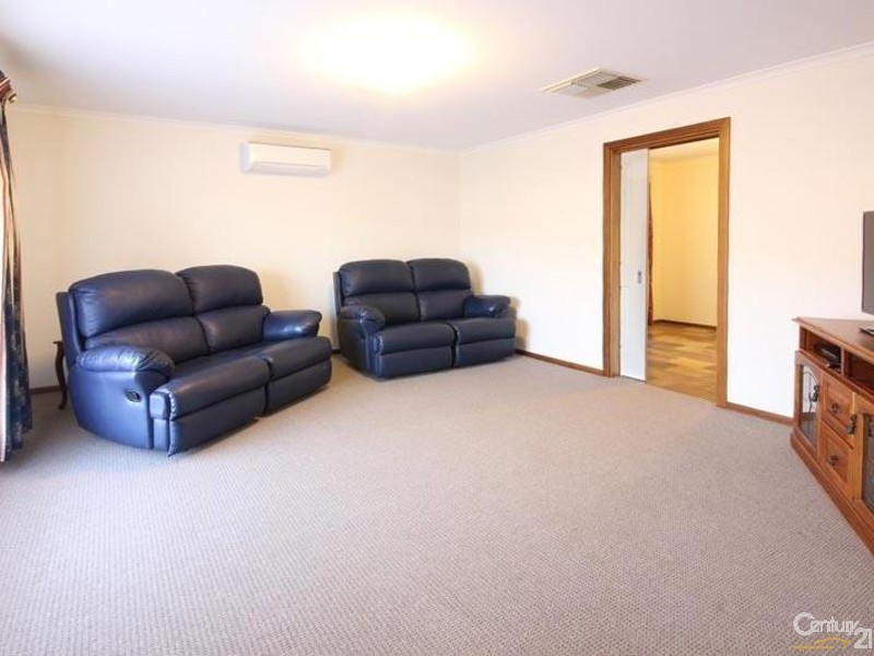 55 Pegasus Drive, Woodcroft SA 5162