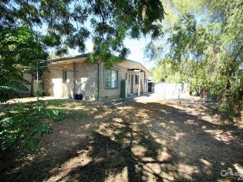 3 Peter Crescent, Morphett Vale SA 5162