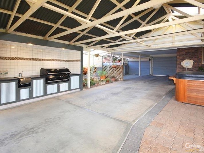 13 Coorumbena Crescent, Morphett Vale SA 5162