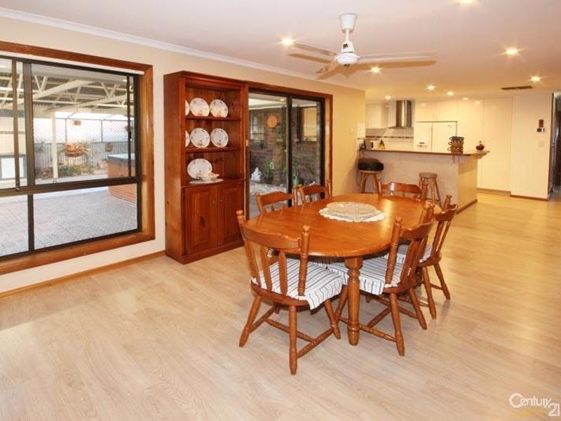 13 Coorumbena Crescent, Morphett Vale SA 5162