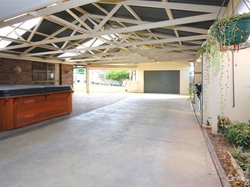 13 Coorumbena Crescent, Morphett Vale SA 5162