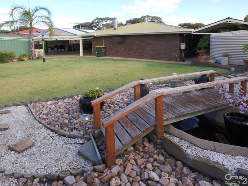 13 Coorumbena Crescent, Morphett Vale SA 5162