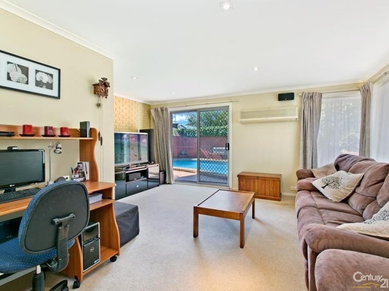 1 Dobell Court, Trott Park SA 5158