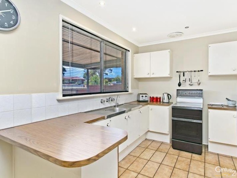 1 Dobell Court, Trott Park SA 5158