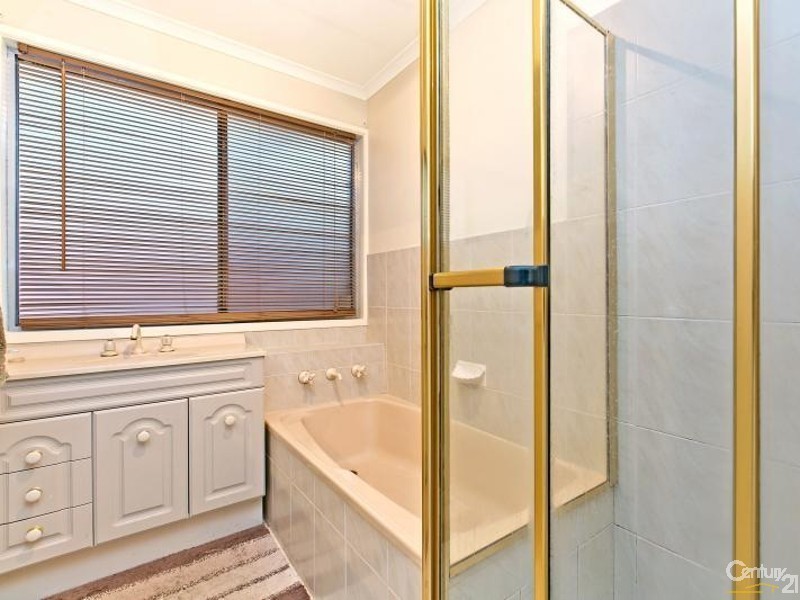 1 Dobell Court, Trott Park SA 5158