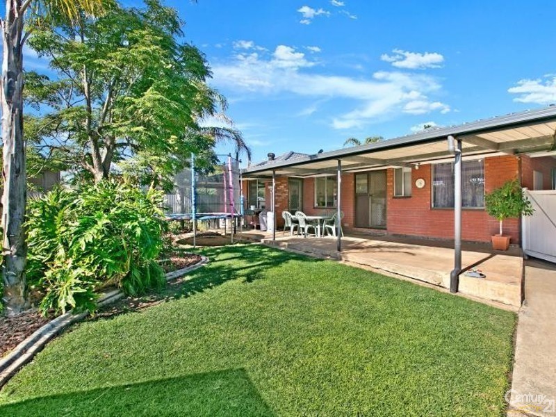 1 Dobell Court, Trott Park SA 5158