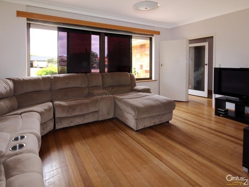 15 Vernon Cres, Port Noarlunga South SA 5167