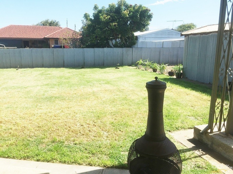 15 Vernon Cres, Port Noarlunga South SA 5167