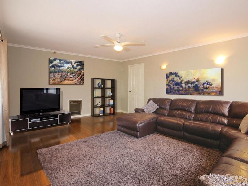 23 Simeon Crescent, Morphett Vale SA 5162