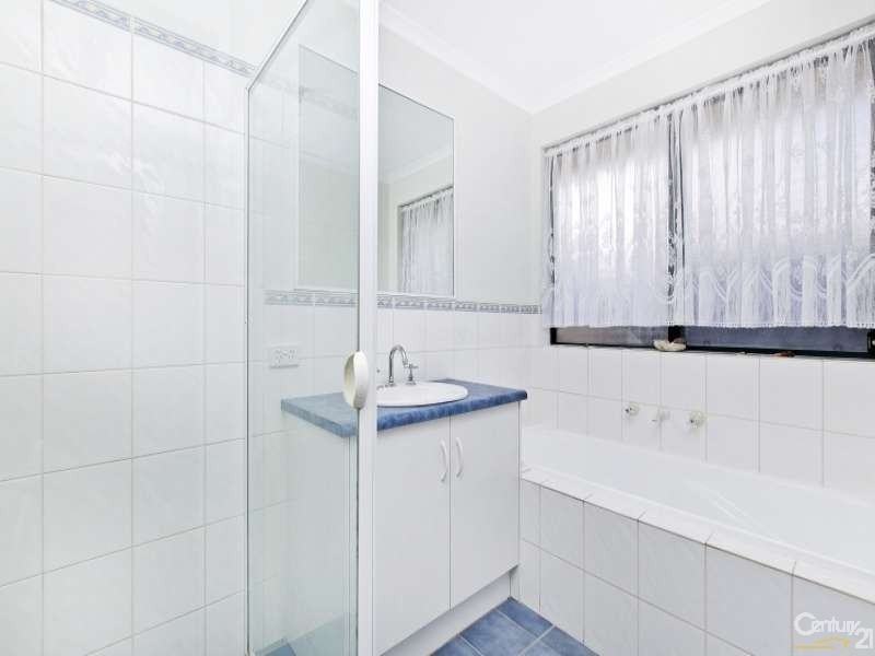 16 Hartland Avenue, Christie Downs SA 5164