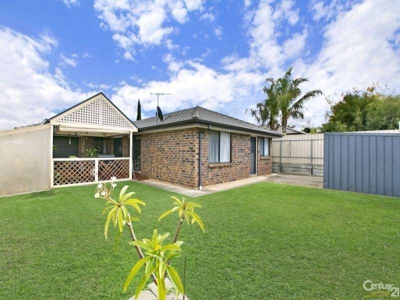 16 Hartland Avenue, Christie Downs SA 5164