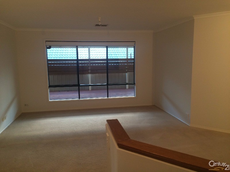 9 Hawksnest Ave, Seaford Rise SA 5169