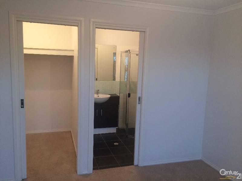 9 Hawksnest Ave, Seaford Rise SA 5169