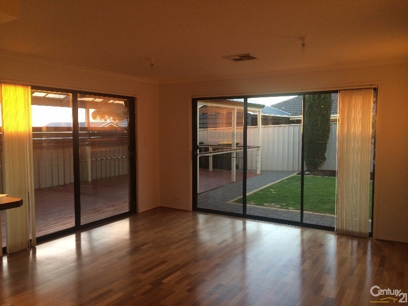 9 Hawksnest Ave, Seaford Rise SA 5169