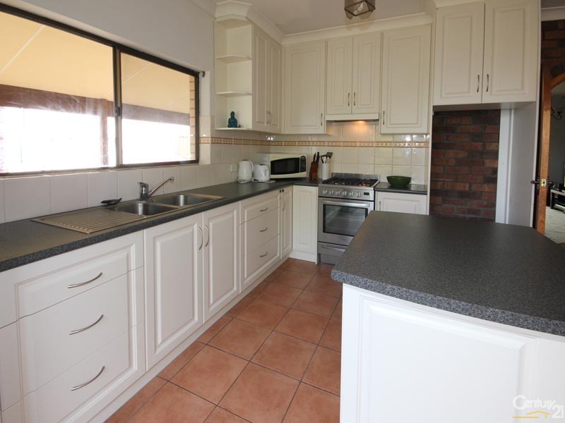 3 Barry Street, Port Noarlunga SA 5167