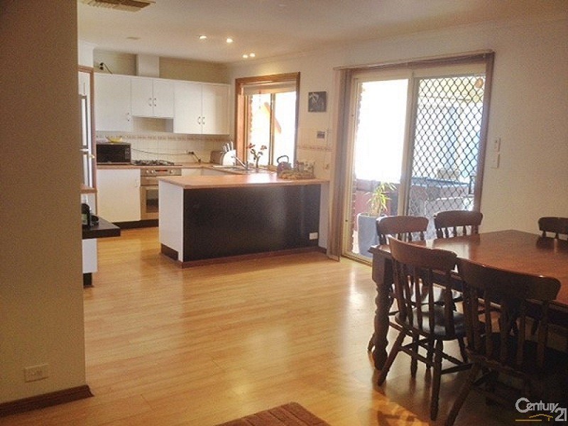 11 Brooks Circuit, Woodcroft SA 5162