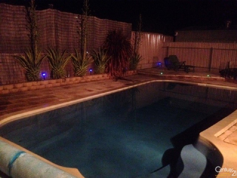 11 Brooks Circuit, Woodcroft SA 5162