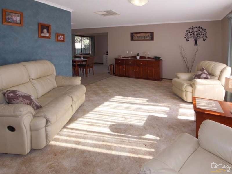 24 Wickham Road, Happy Valley SA 5159