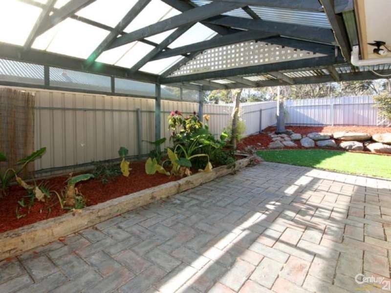 8 Seaspray Court, Seaford Rise SA 5169