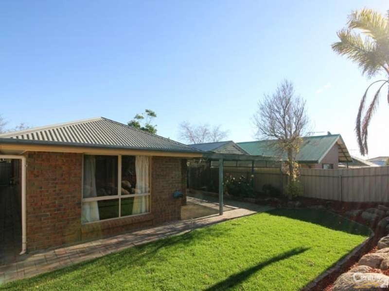 8 Seaspray Court, Seaford Rise SA 5169