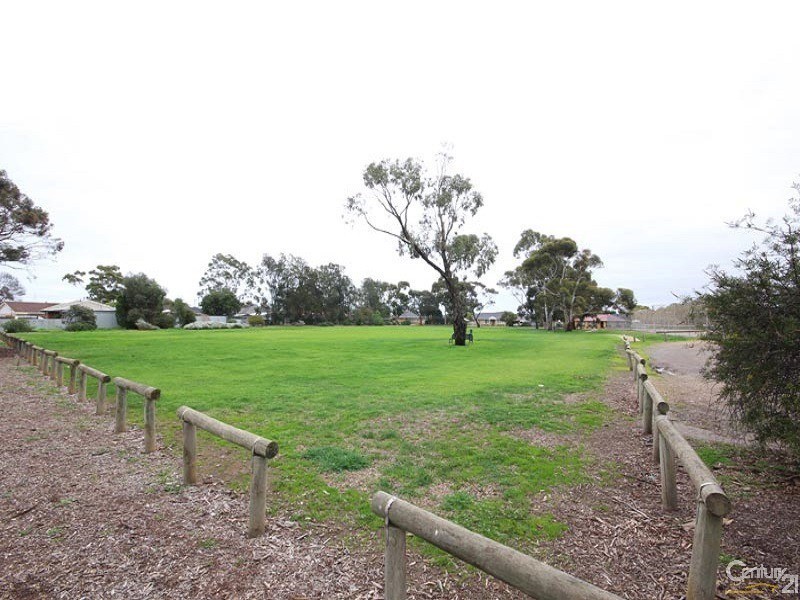 25 Vanstone Road, Morphett Vale SA 5162