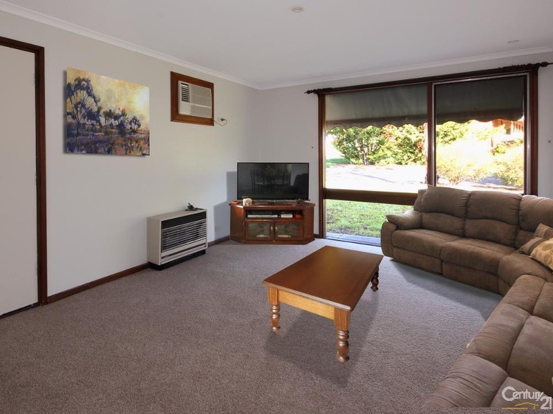 19 Simeon Crescent, Morphett Vale SA 5162