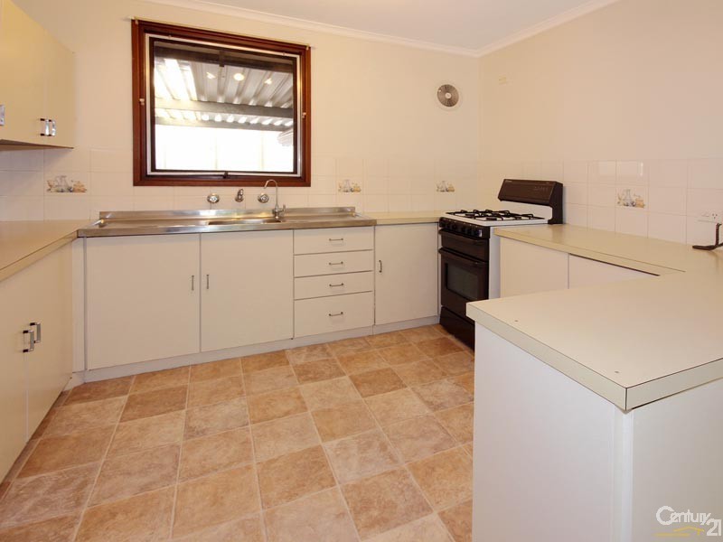 19 Simeon Crescent, Morphett Vale SA 5162