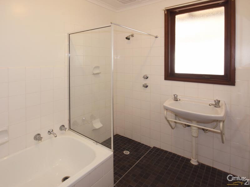 19 Simeon Crescent, Morphett Vale SA 5162