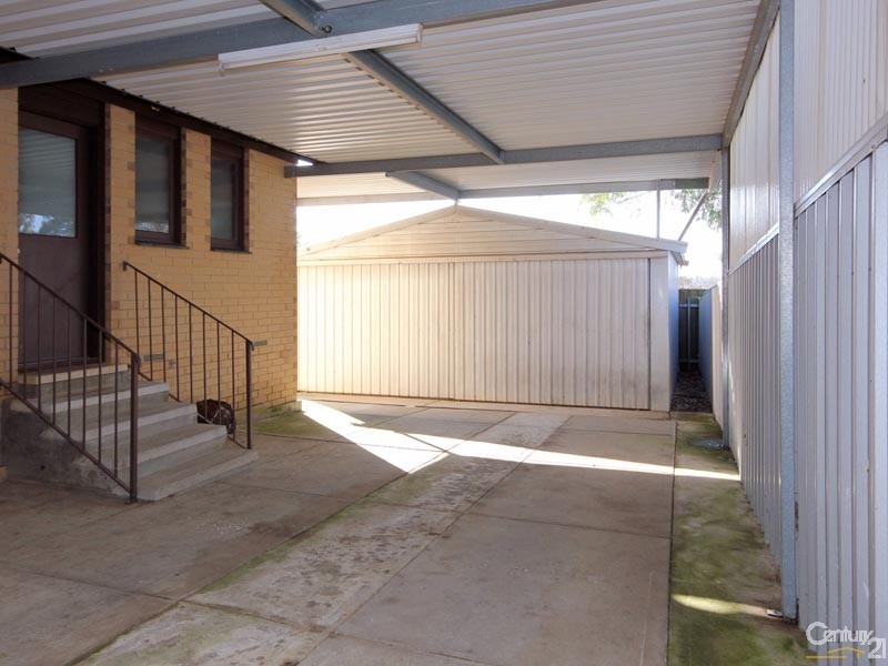 19 Simeon Crescent, Morphett Vale SA 5162